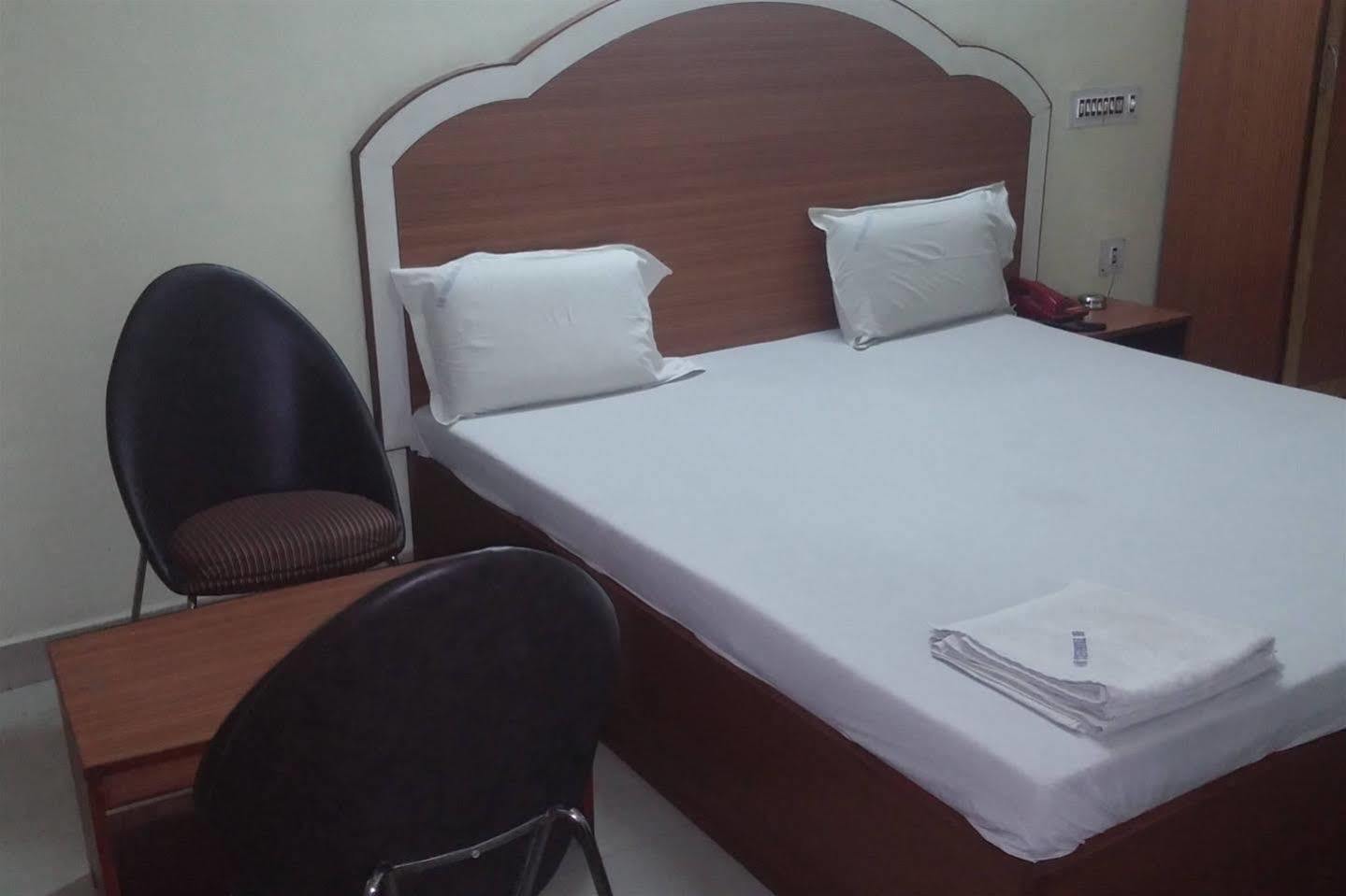 Lodge Dm Travellers Chennai