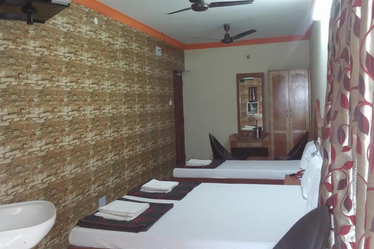 Lodge Dm Travellers