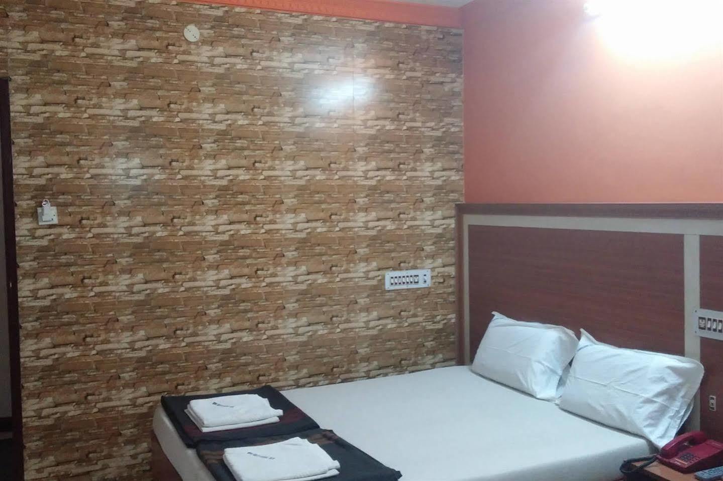 Dm Travellers Chennai